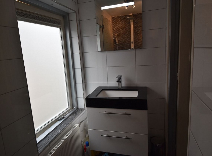 Student room in Tilburg FRAN / Frans de Basstraat Picture 3